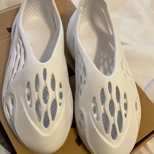 White yeezy inspired foam runners